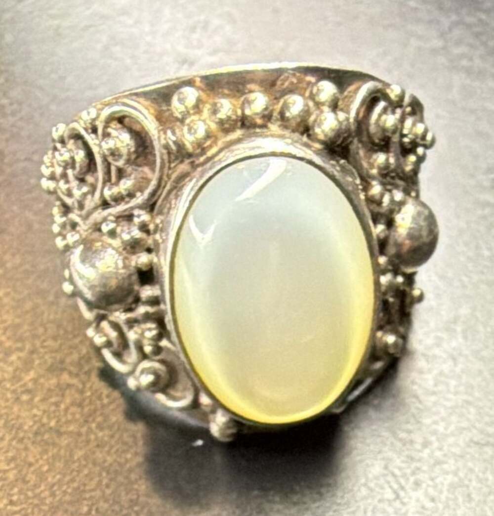 Vintage Suarti BA Sterling Silver Mother of Pearl Beaded Filigree Ring size 6